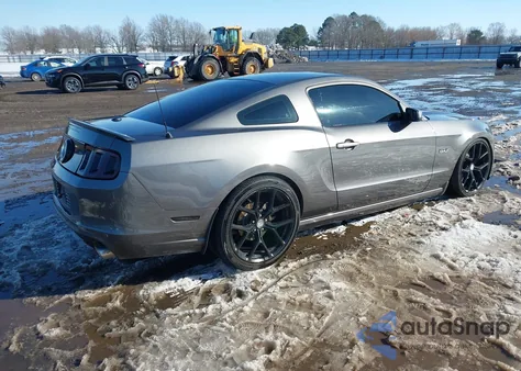 2013 Ford Mustang Gt Premium z USA, uszkodzony, nr VIN 1ZVBP8CF7D5284378